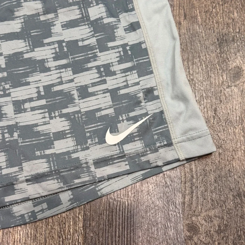 Nike Basketball Shorts Mens Large Grey Digital Camo Dri-FIT Athletic Gym Pockets